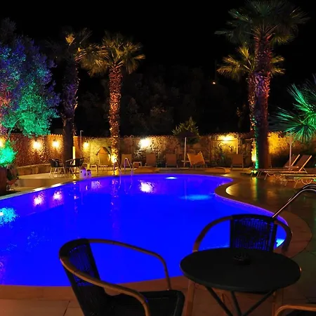 Hotel Oscar 2*