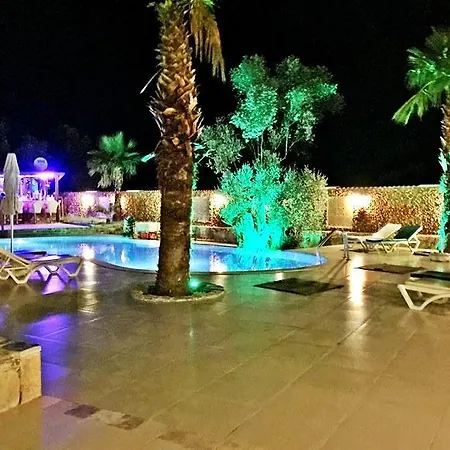 Oscar Bed & Breakfast 2*