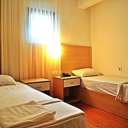 Oscar Bed & Breakfast 2*
